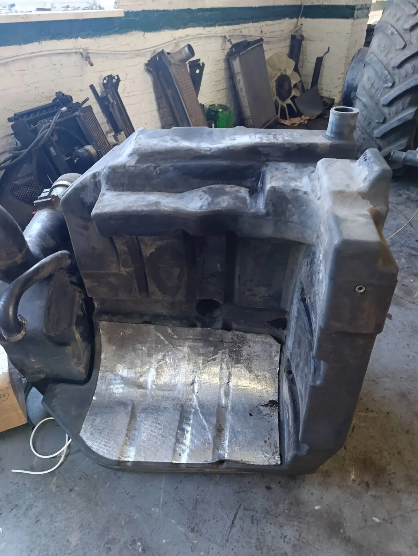 Ремонт паливного бака New Holland T8.390 — Харків