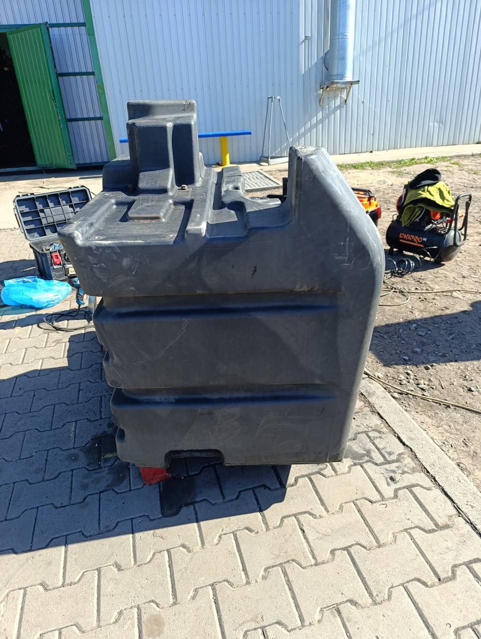 Фото 13 з ремонту — Ремонт паливного бака New Holland T8.390 — Суха Грунь
