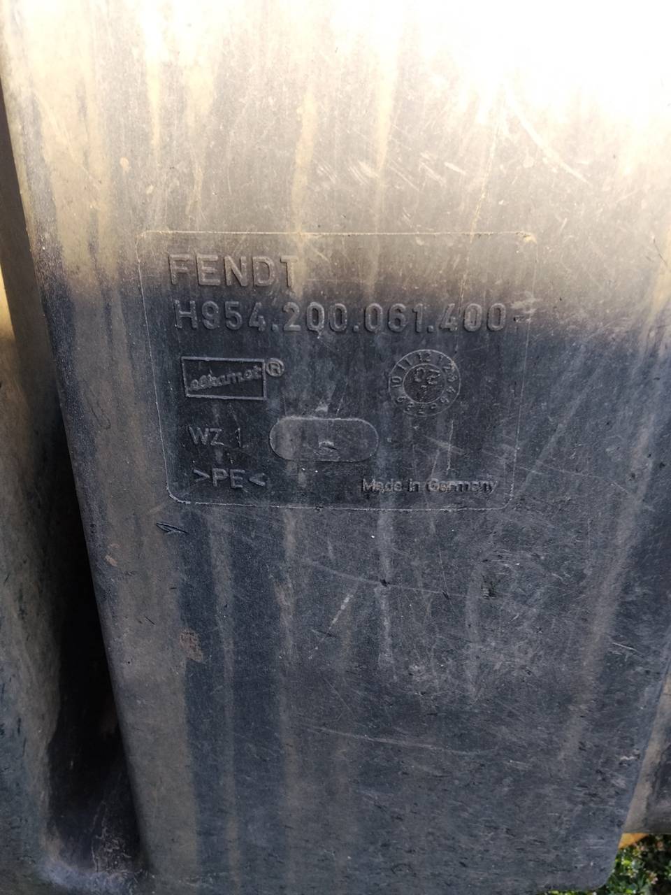 Фото 12 з ремонту — Ремонт паливного бака Fendt 936 — жовтень 2026