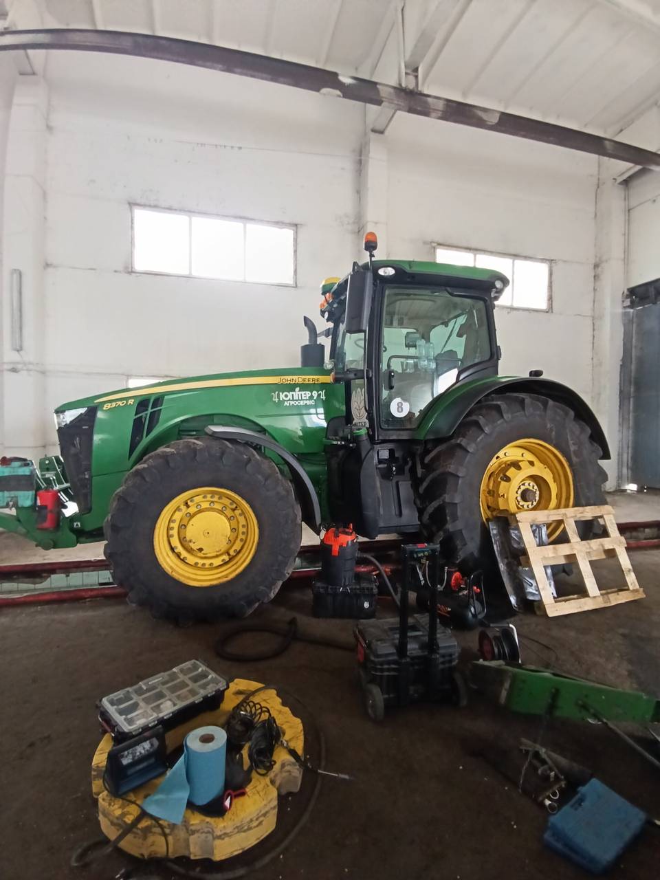 Фото 2 з ремонту — Ремонт паливного бака John Deere 8370R — Ічня