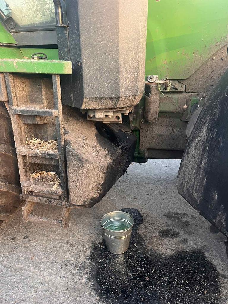 Фото 2 з ремонту — Ремонт паливного бака John Deere 8R410 — Городище