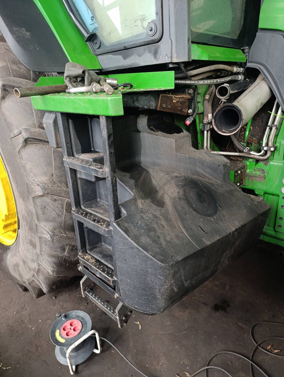 Фото 5 з ремонту — Ремонт паливного бака John Deere 8R410 — Городище