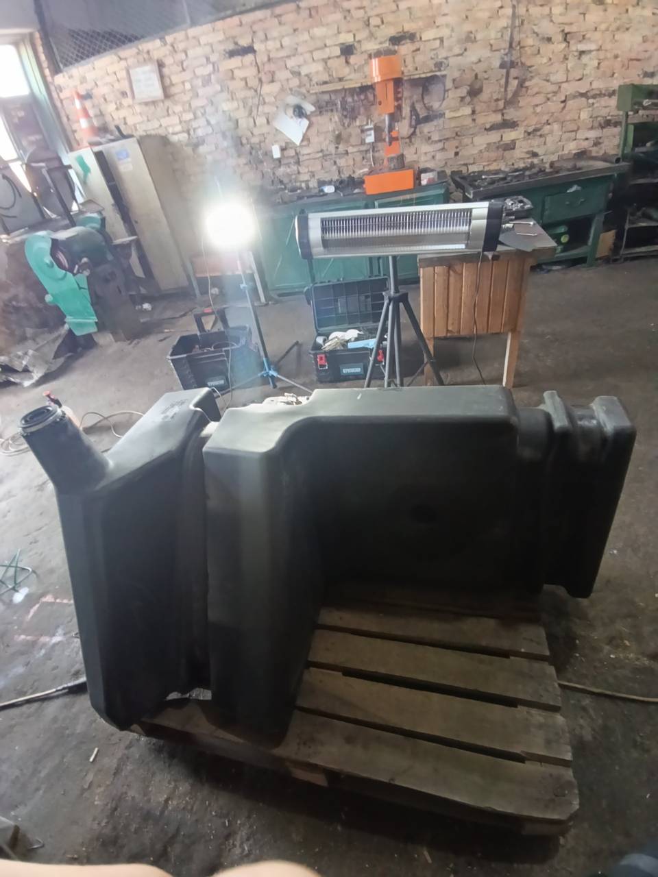 Фото 8 з ремонту — Ремонт паливного бака John Deere 6930 — жовтень 2026
