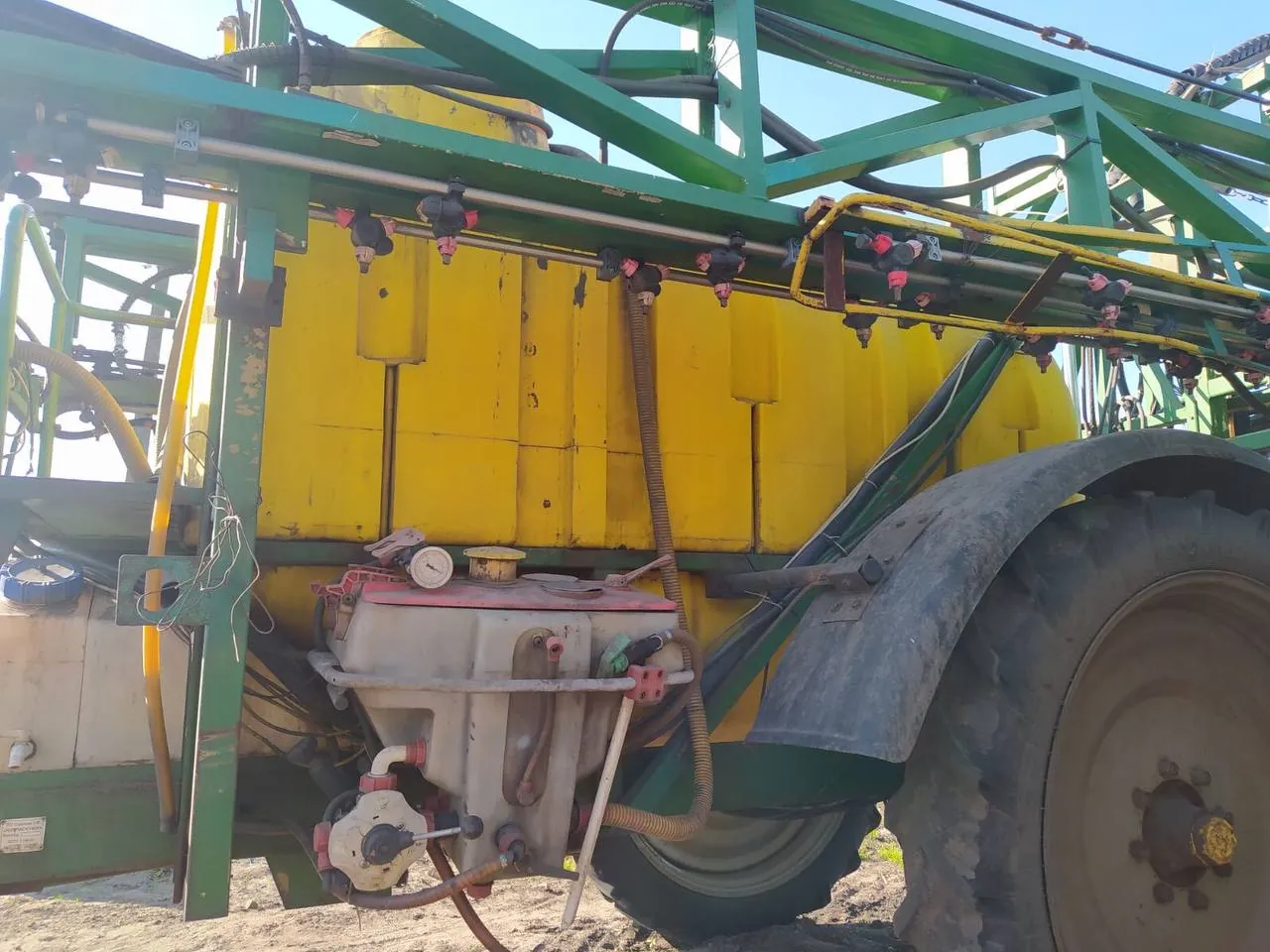 Ремонт бочки обприскувача Вектор 3000 — Гензерівка
