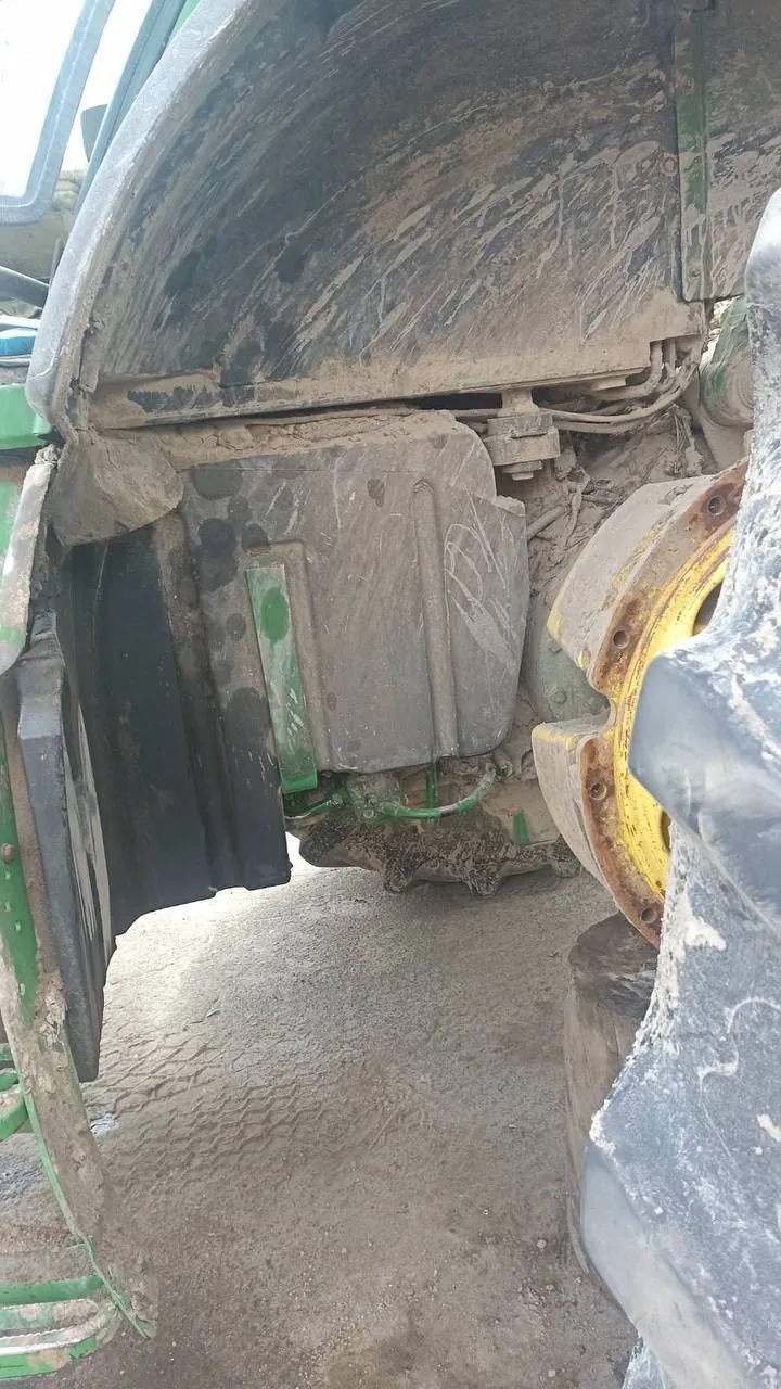 Фото 3 з ремонту — Ремонт паливного бака John Deere 8430 — Бородянська селищна громада