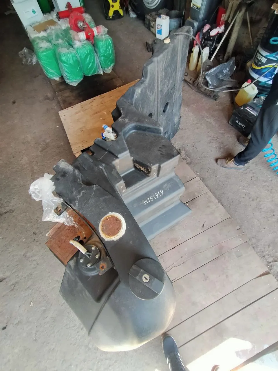 Паливний бак — New Holland Т 8.390