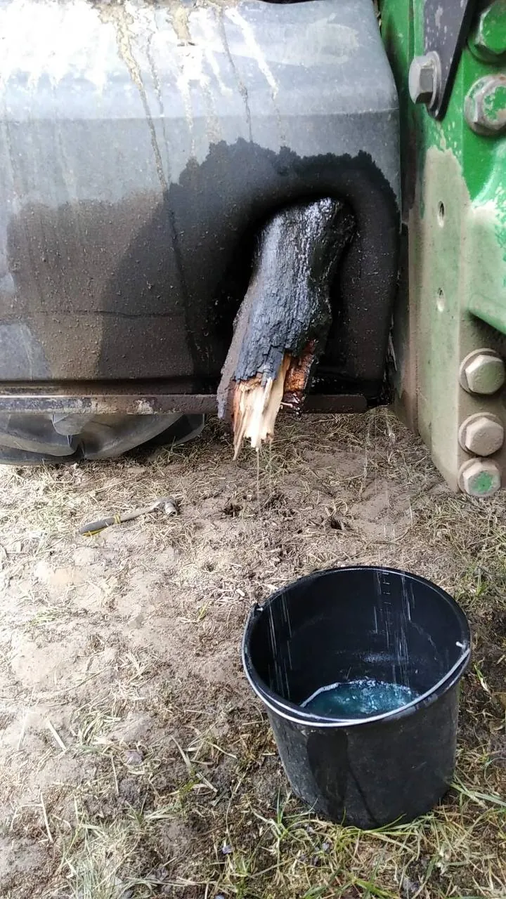 Фото 3 з ремонту — Ремонт паливного бака John Deere 8335 — Васьковичі