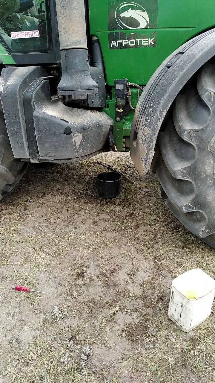Фото 7 з ремонту — Ремонт паливного бака John Deere 8335 — Васьковичі