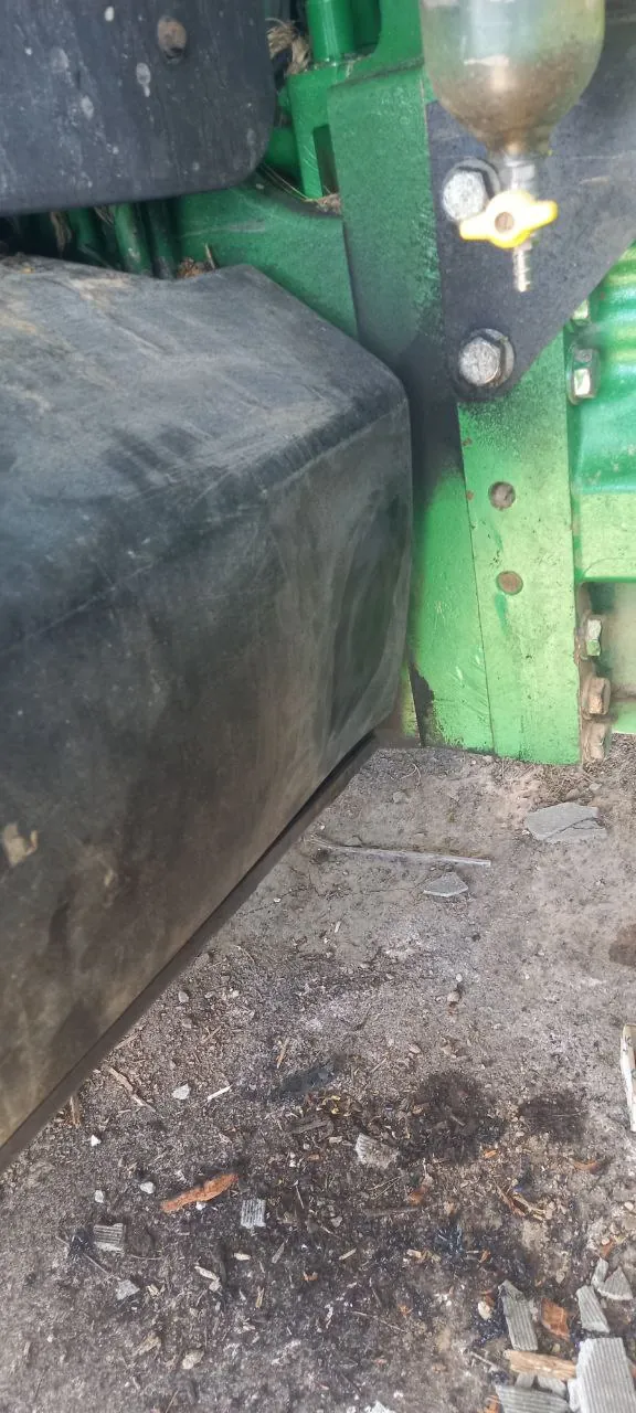 Фото 16 з ремонту — Ремонт паливного бака John Deere 8335 — Васьковичі