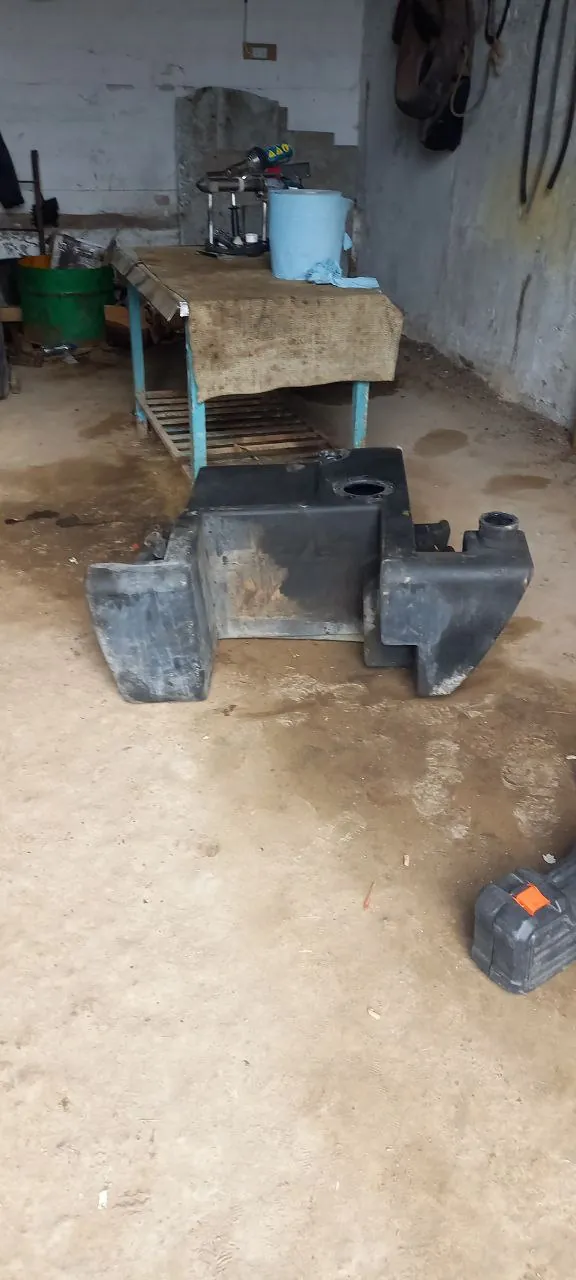 Паливний бак — JCB 30 Ea 2004р.в