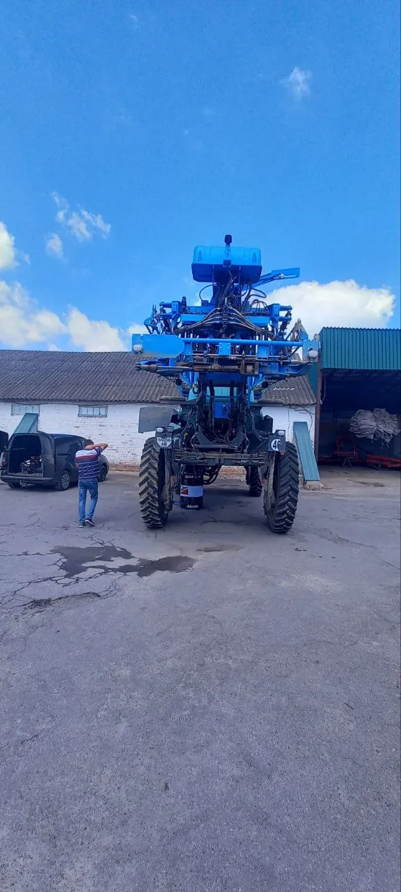 Ремонт бочки обприскувача Berthoud Rapter — Пилява