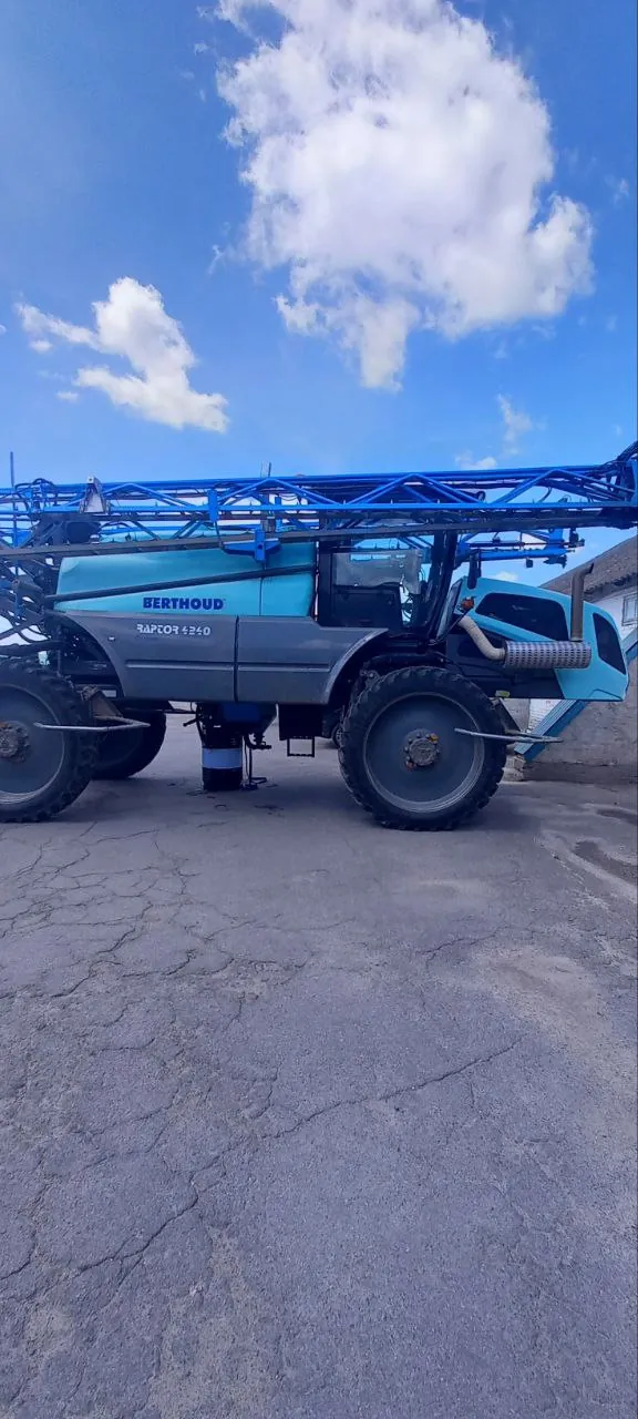Фото 3 з ремонту — Ремонт бочки обприскувача Berthoud Rapter — Пилява