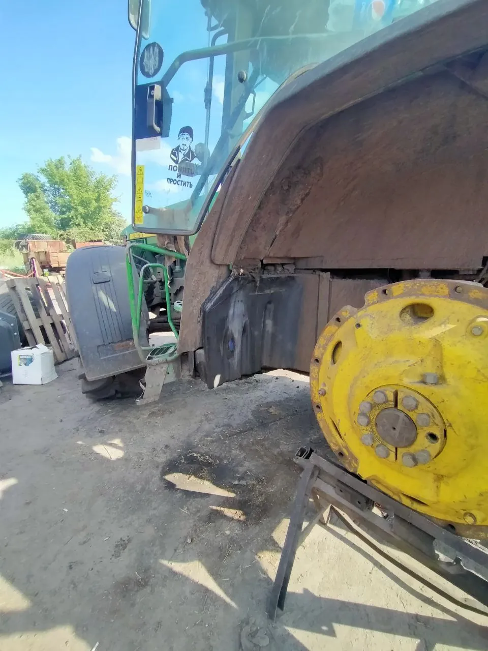 Фото 3 з ремонту — Ремонт паливного бака John Deere 8400 — Малі Коровинці
