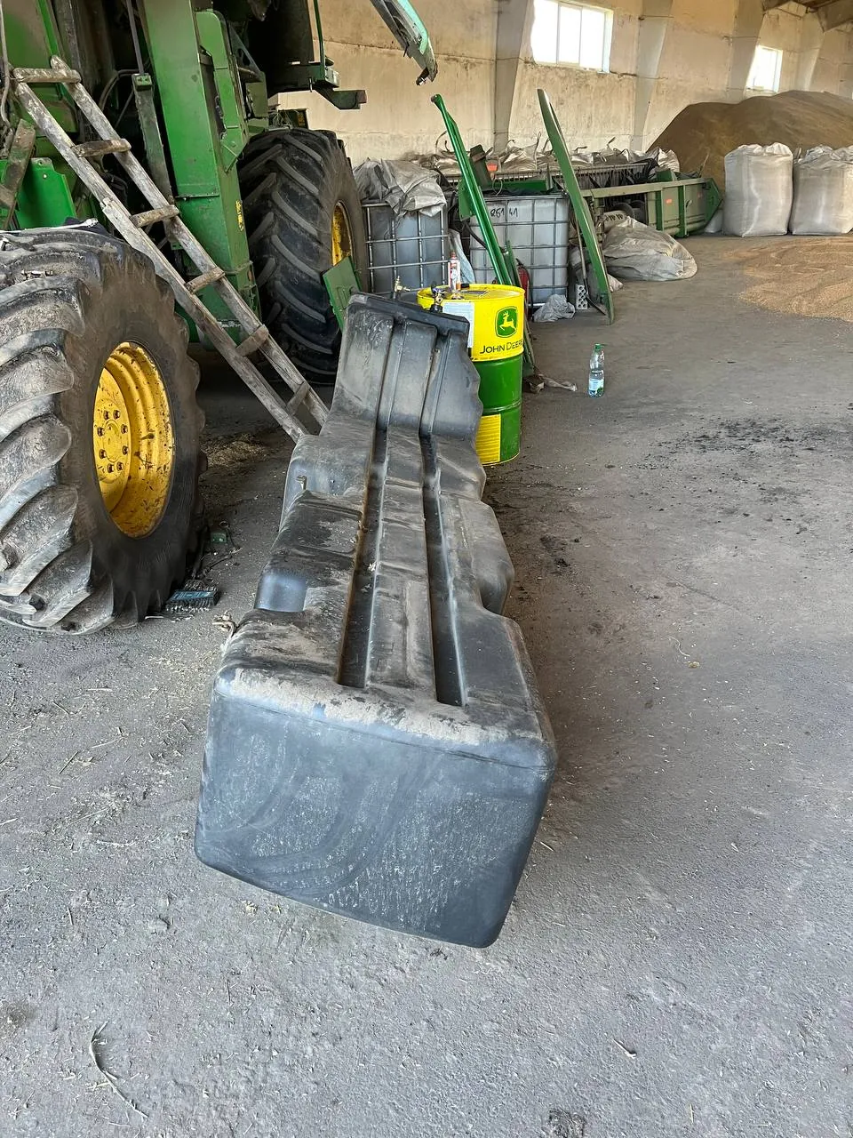 Фото 7 з ремонту — Ремонт паливного бака John Deere 9680 — Соколів