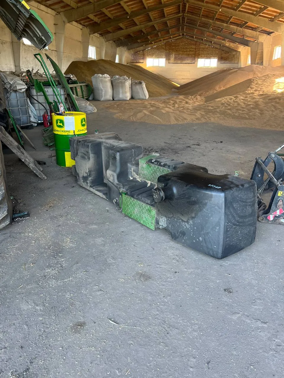 Фото 15 з ремонту — Ремонт паливного бака John Deere 9680 — Соколів