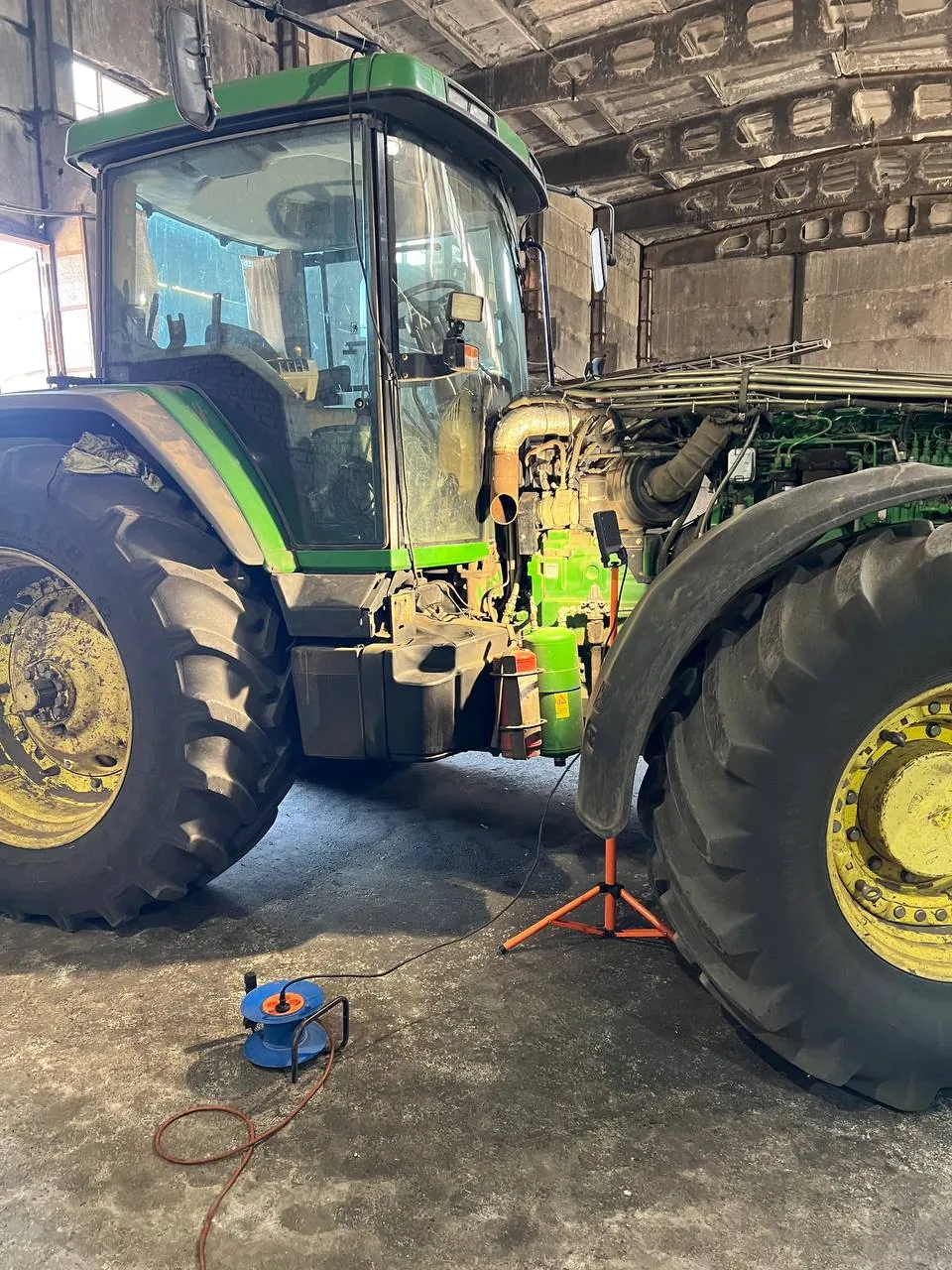 Ремонт паливного бака John Deere 8400 — Приютівська селищна громада