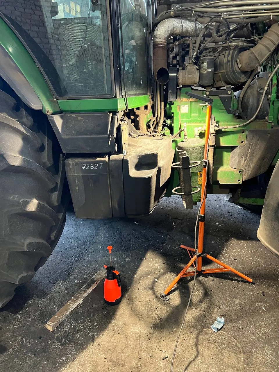 Фото 8 з ремонту — Ремонт паливного бака John Deere 8400 — Приютівська селищна громада