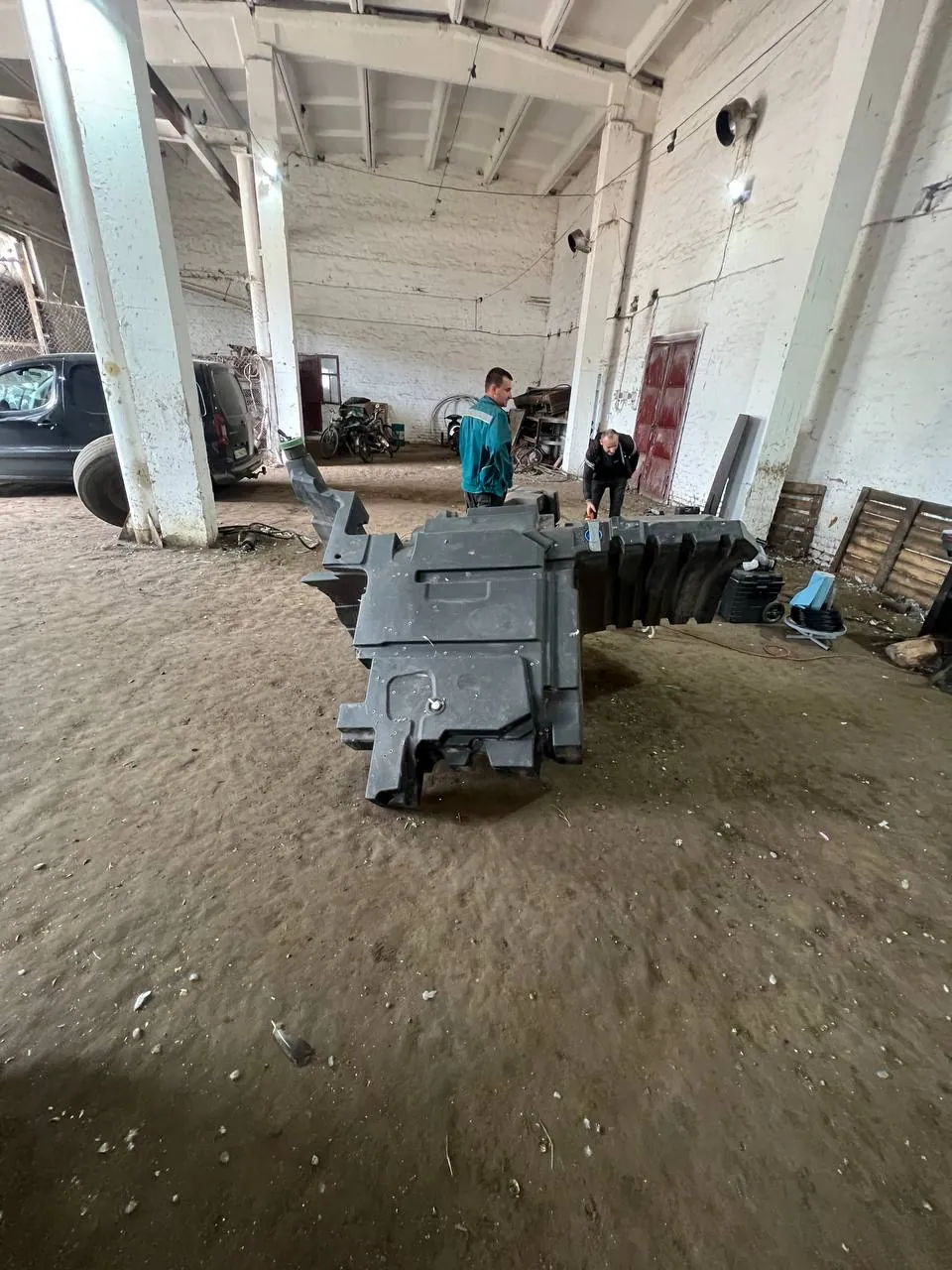 Фото 3 з ремонту — Ремонт паливного бака Claas Lexion 580 — Сигнал
