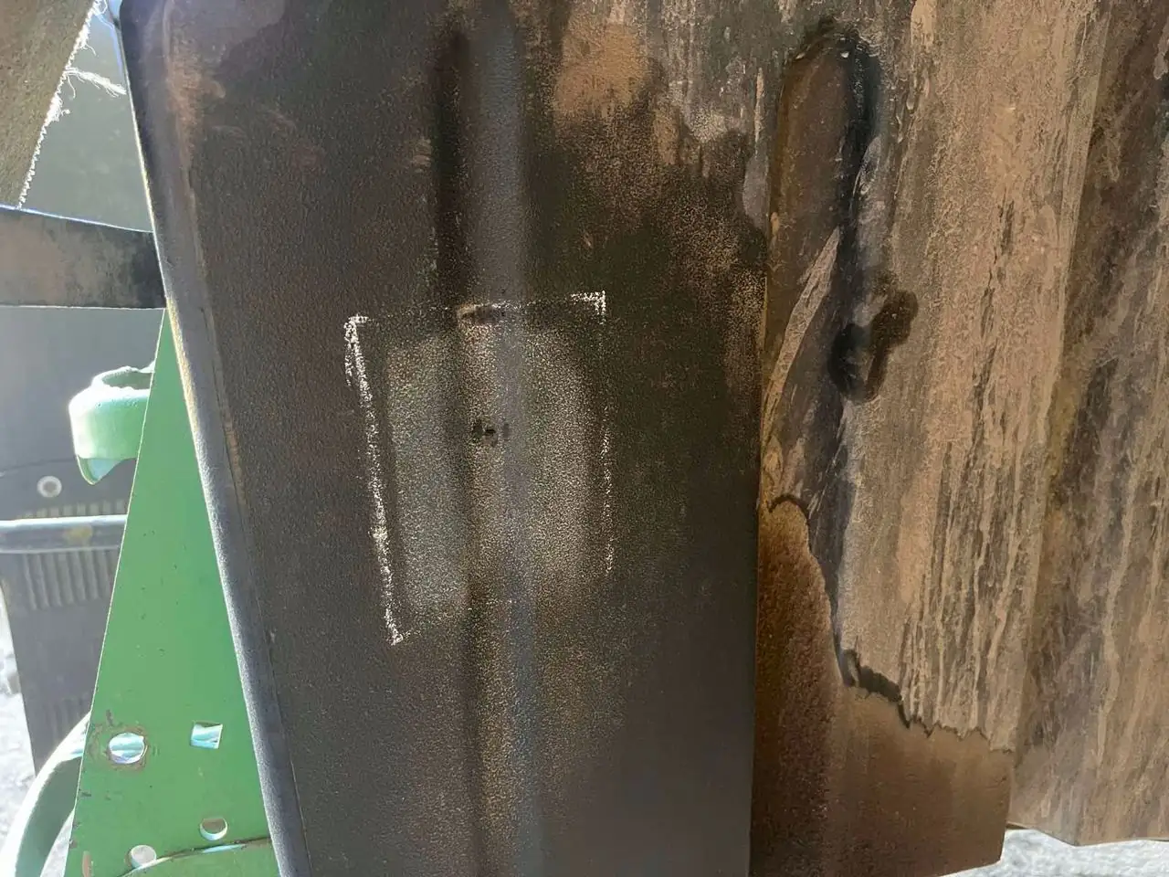 Фото 10 з ремонту — Ремонт паливного бака John Deere 8430 — Водяне