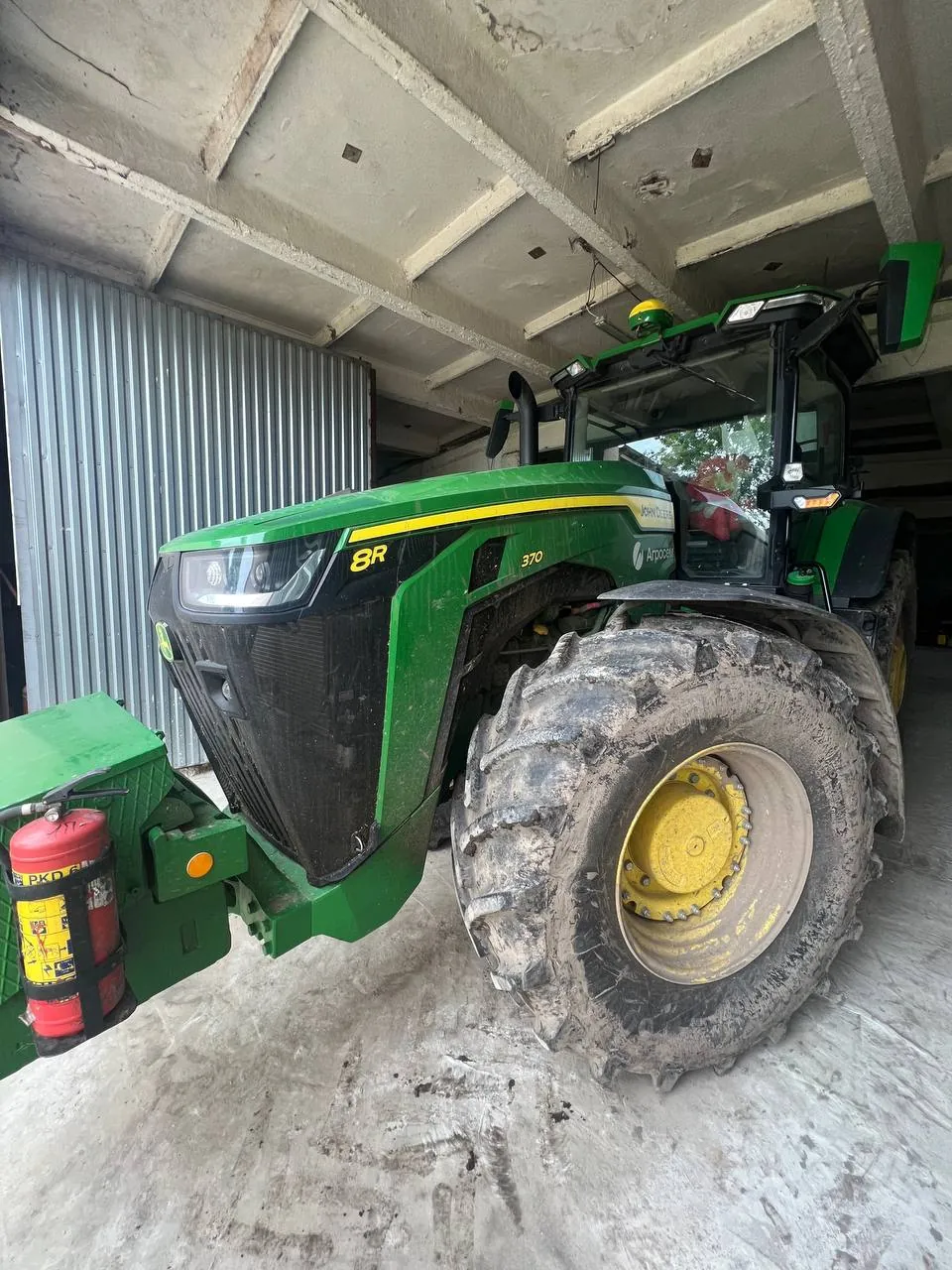 Паливний бак — John Deere 8R370