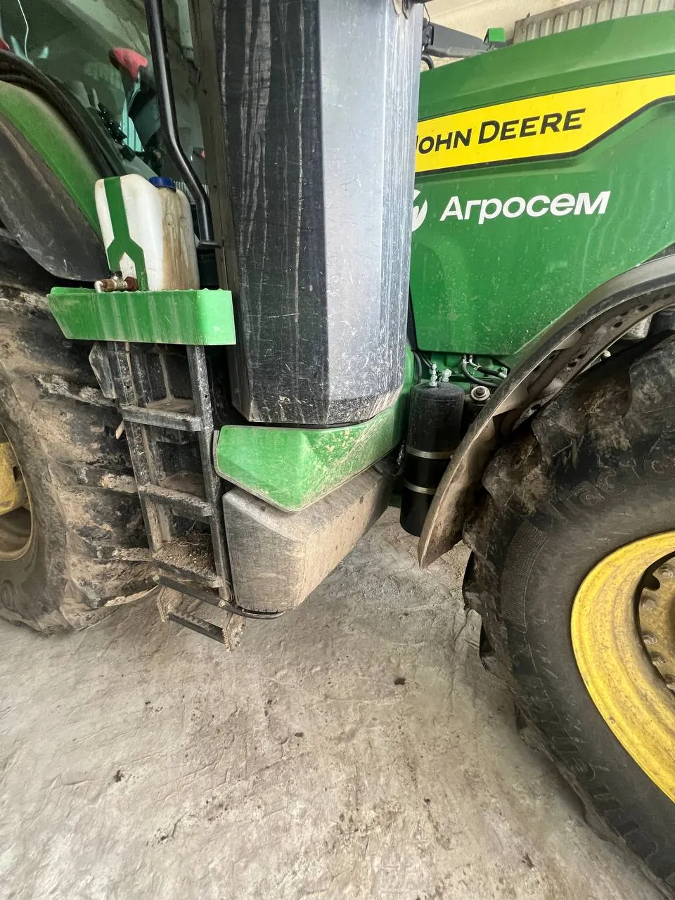Фото 3 з ремонту — Ремонт паливного бака John Deere 8R370 — Піщани