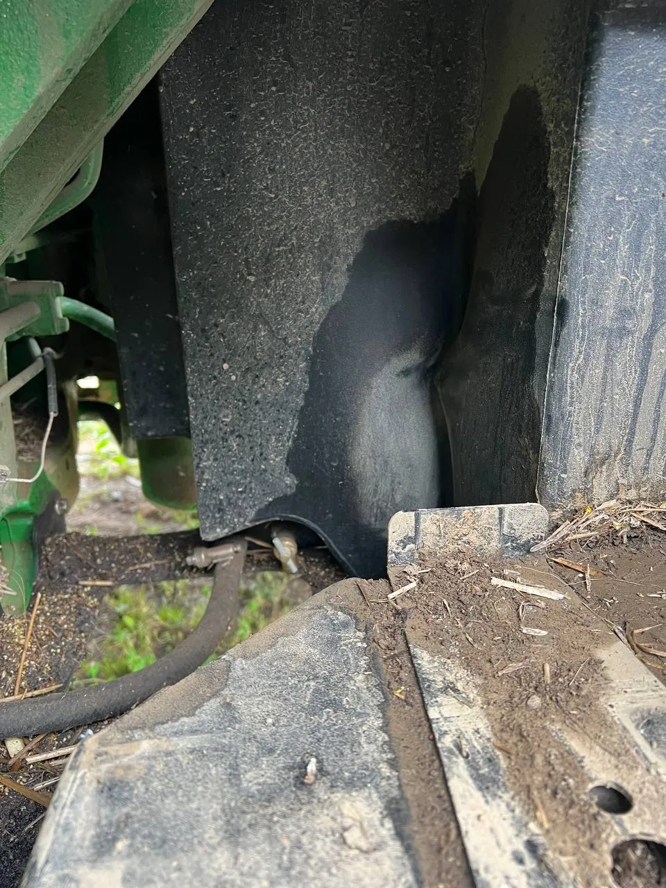 Фото 5 з ремонту — Ремонт паливного бака John Deere 8R370 — Піщани