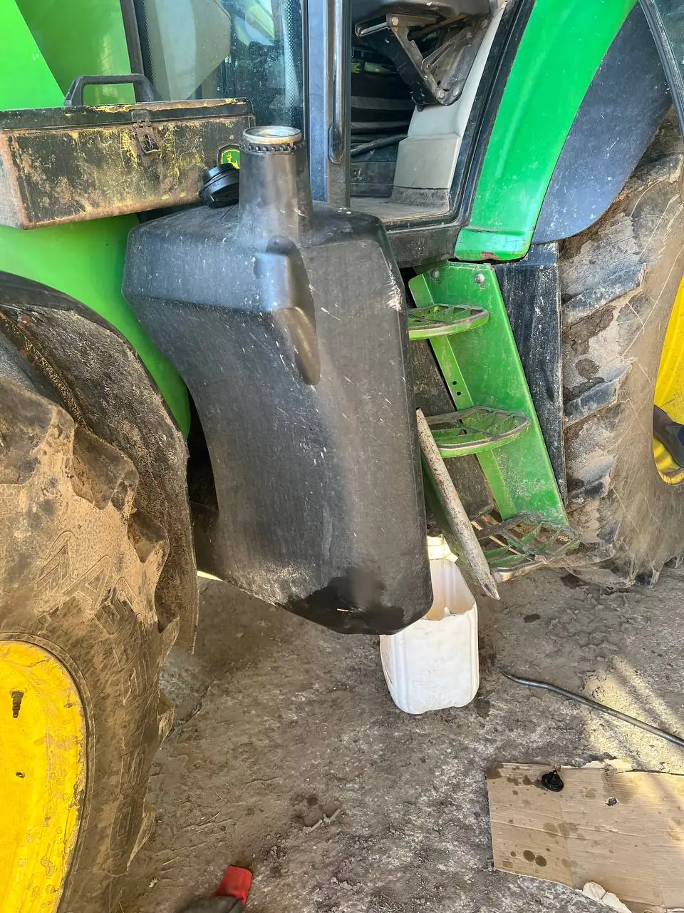 Фото 5 з ремонту — Ремонт паливного бака John Deere 6920
