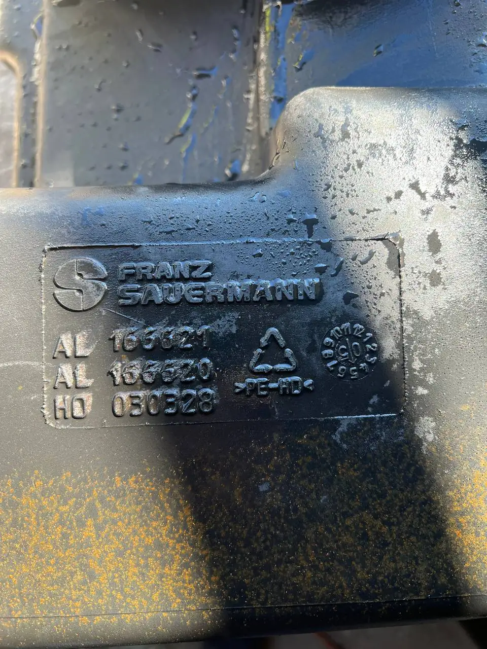 Фото 3 з ремонту — Ремонт паливного бака John Deere 6920