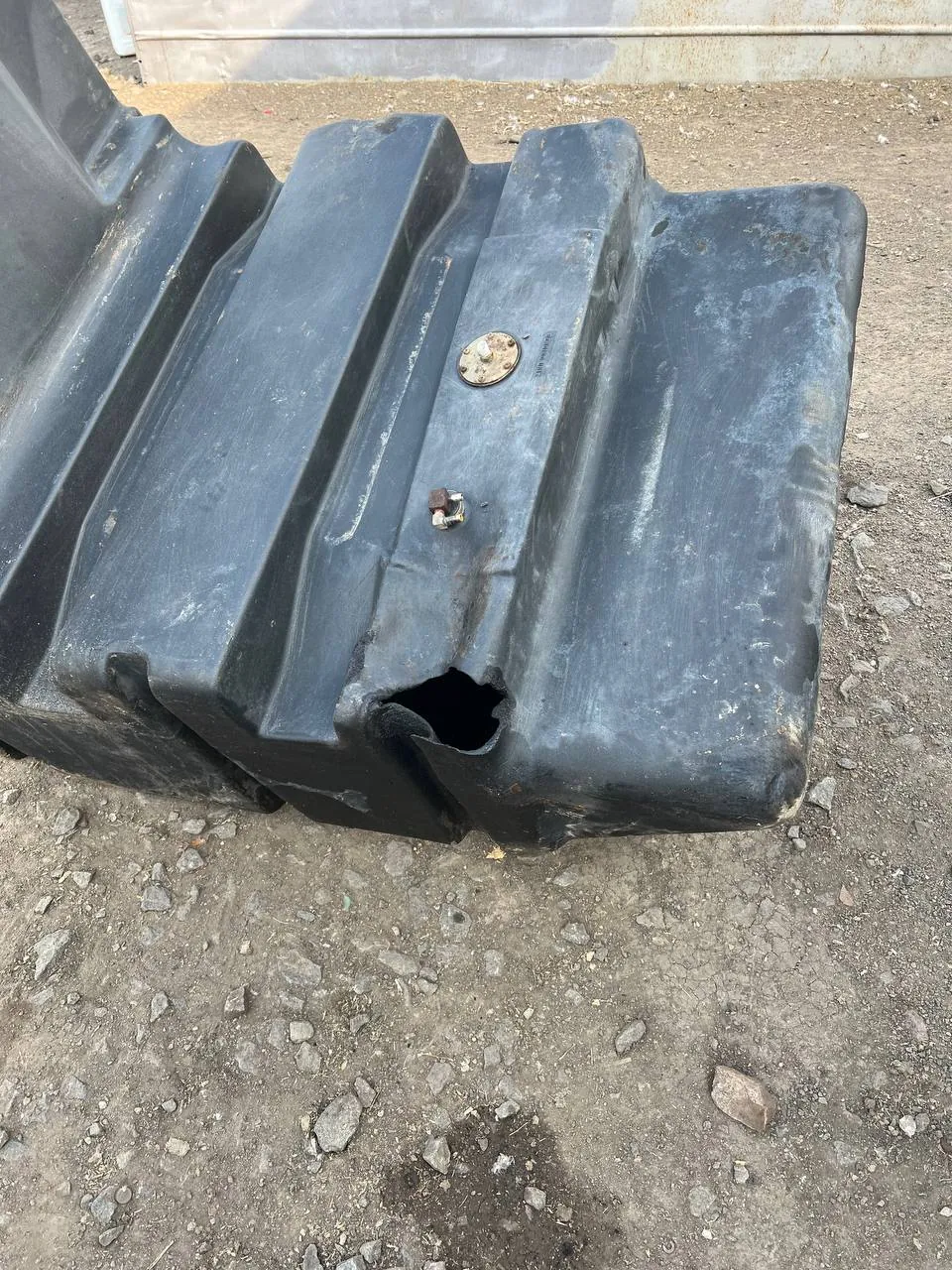 Фото 8 з ремонту — Ремонт паливного бака John Deere 9560 Sts — Бузька сільська громада