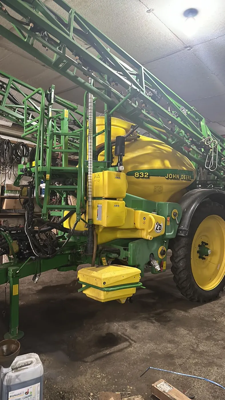 Фото 21 з ремонту — Ремонт бочки обприскувача John Deere 832 — Боянська сільська громада
