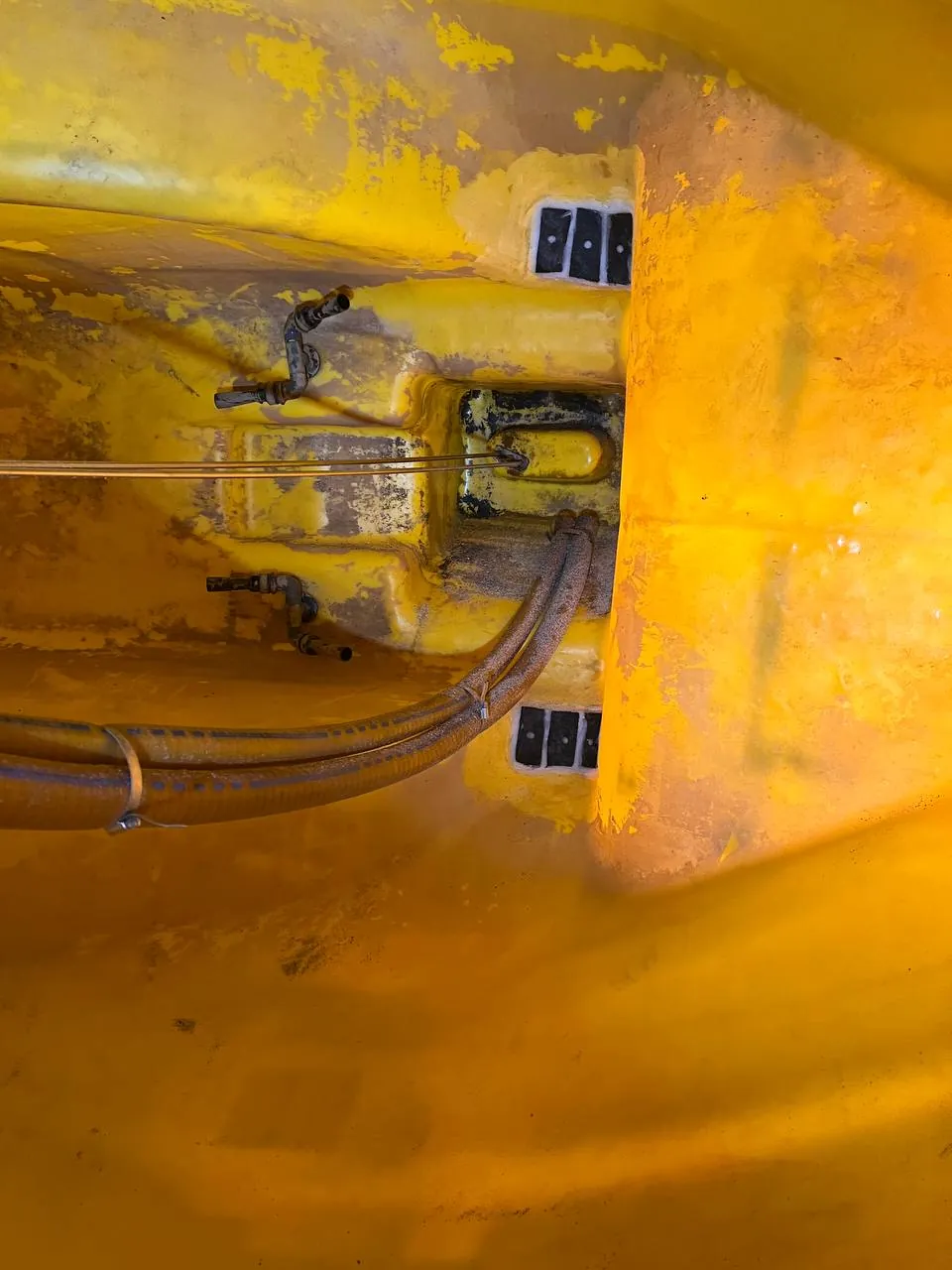 Фото 17 з ремонту — Ремонт бочки обприскувача John Deere 832 — Боянська сільська громада