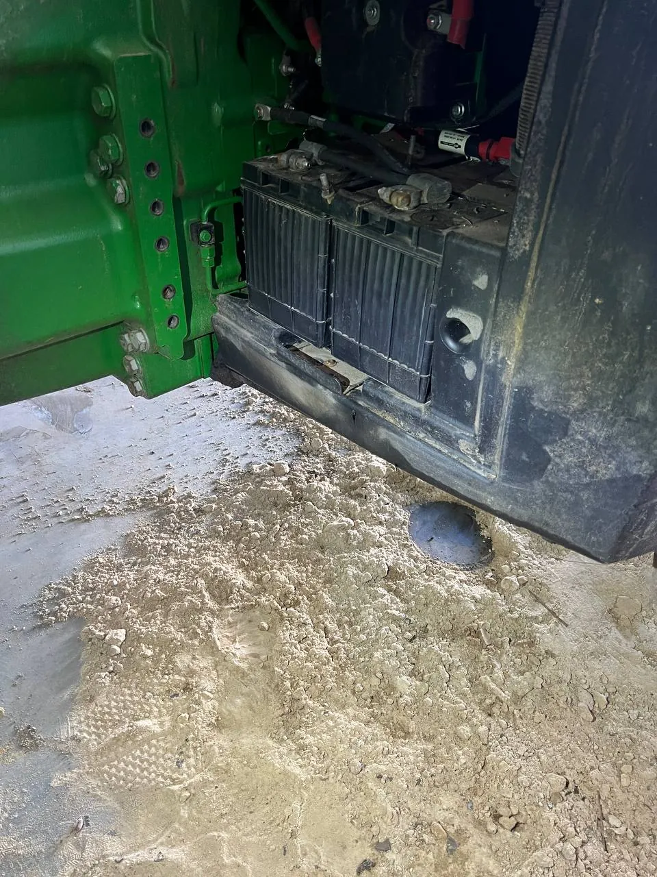 Паливний бак — John Deere 8R 340