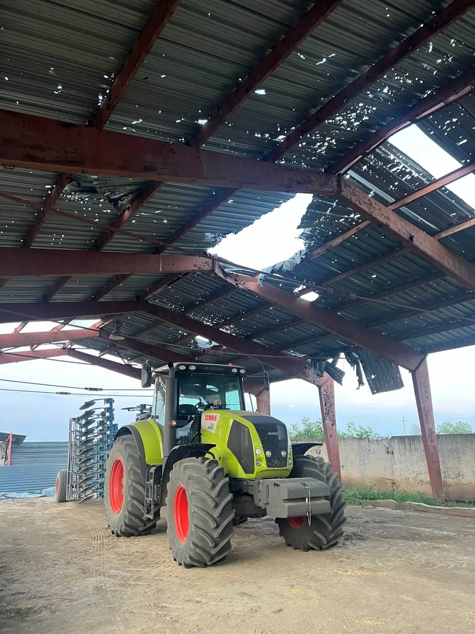 Фото 6 з ремонту — Ремонт паливного бака New Holland CX6090 — Мирне