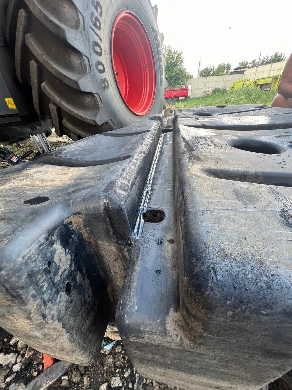 Фото 10 з ремонту — Ремонт паливного бака Claas Lexion 570 — Котовка