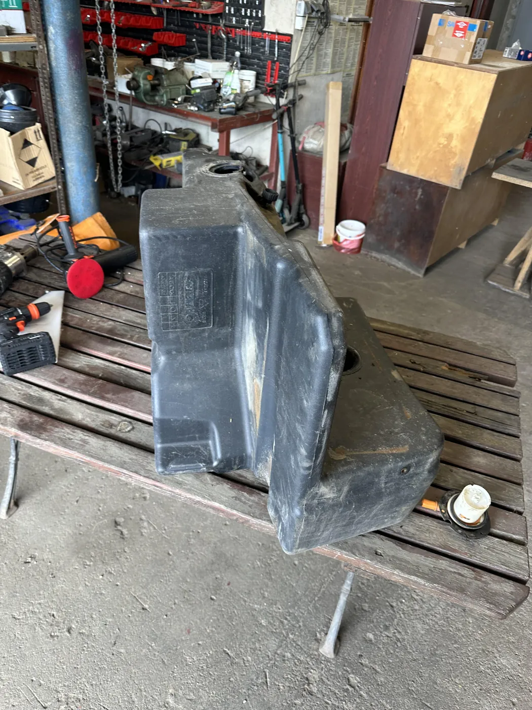 Ремонт паливного бака Massey Ferguson 7615