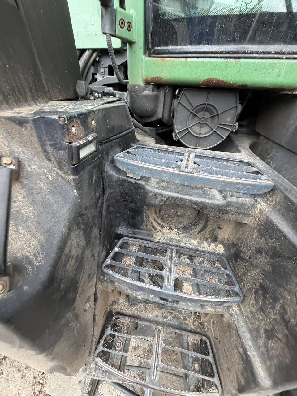 Фото 9 з ремонту — Ремонт паливного бака Fendt — жовтень 2026