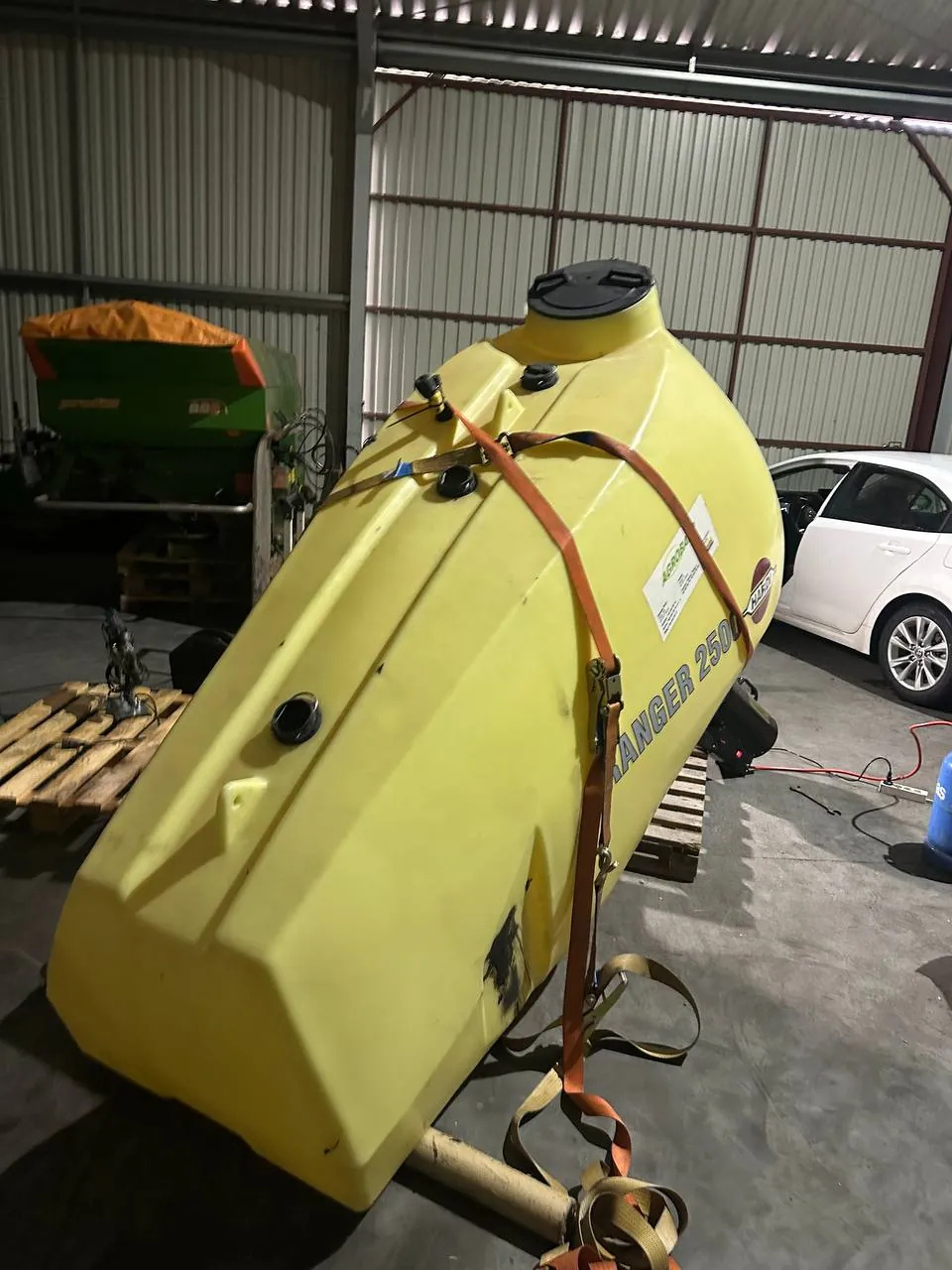 Фото 8 з ремонту — Ремонт бочки обприскувача Hardi Ranger 2500