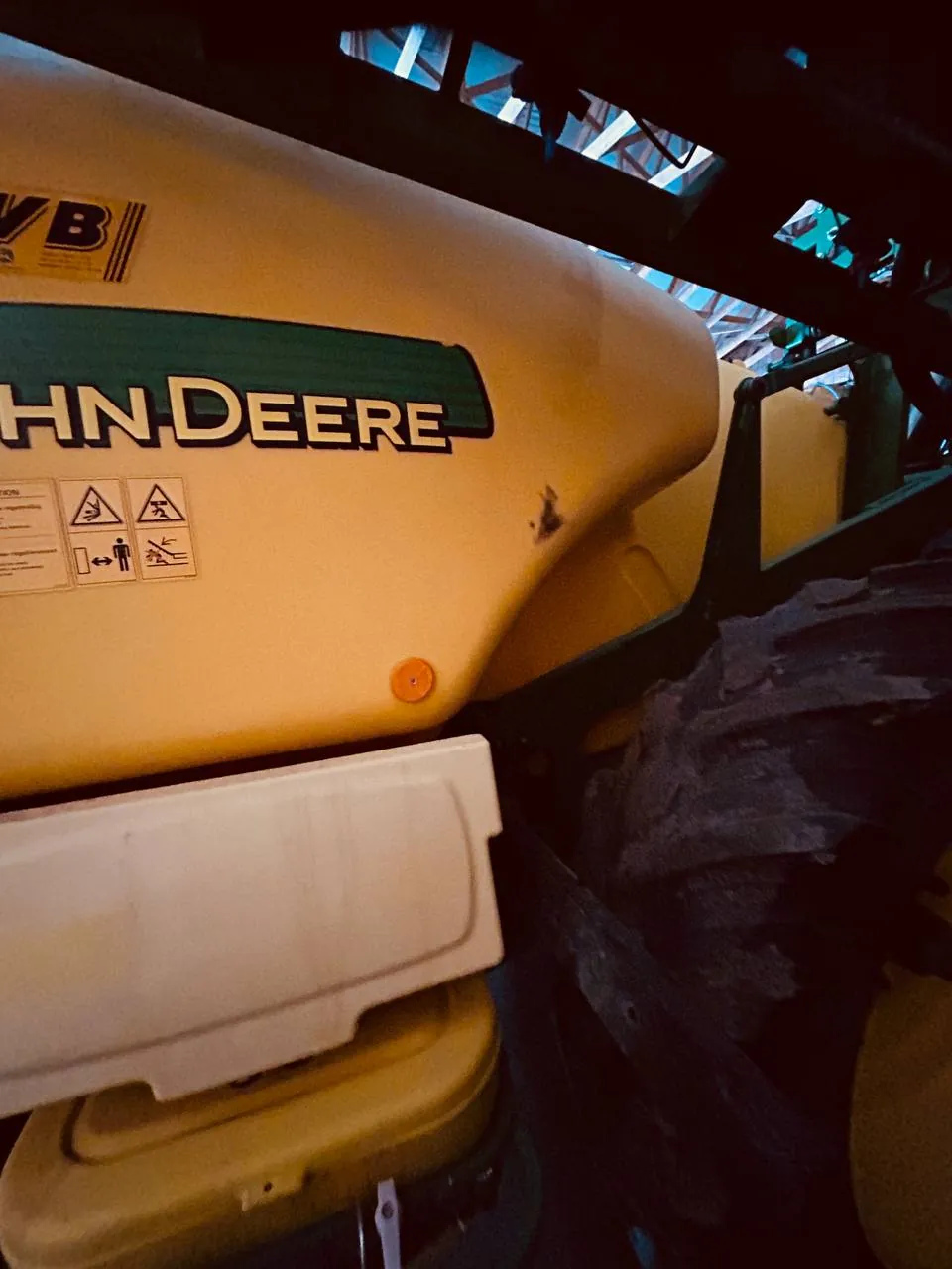 Фото 3 з ремонту — Ремонт бочки обприскувача John Deere 740