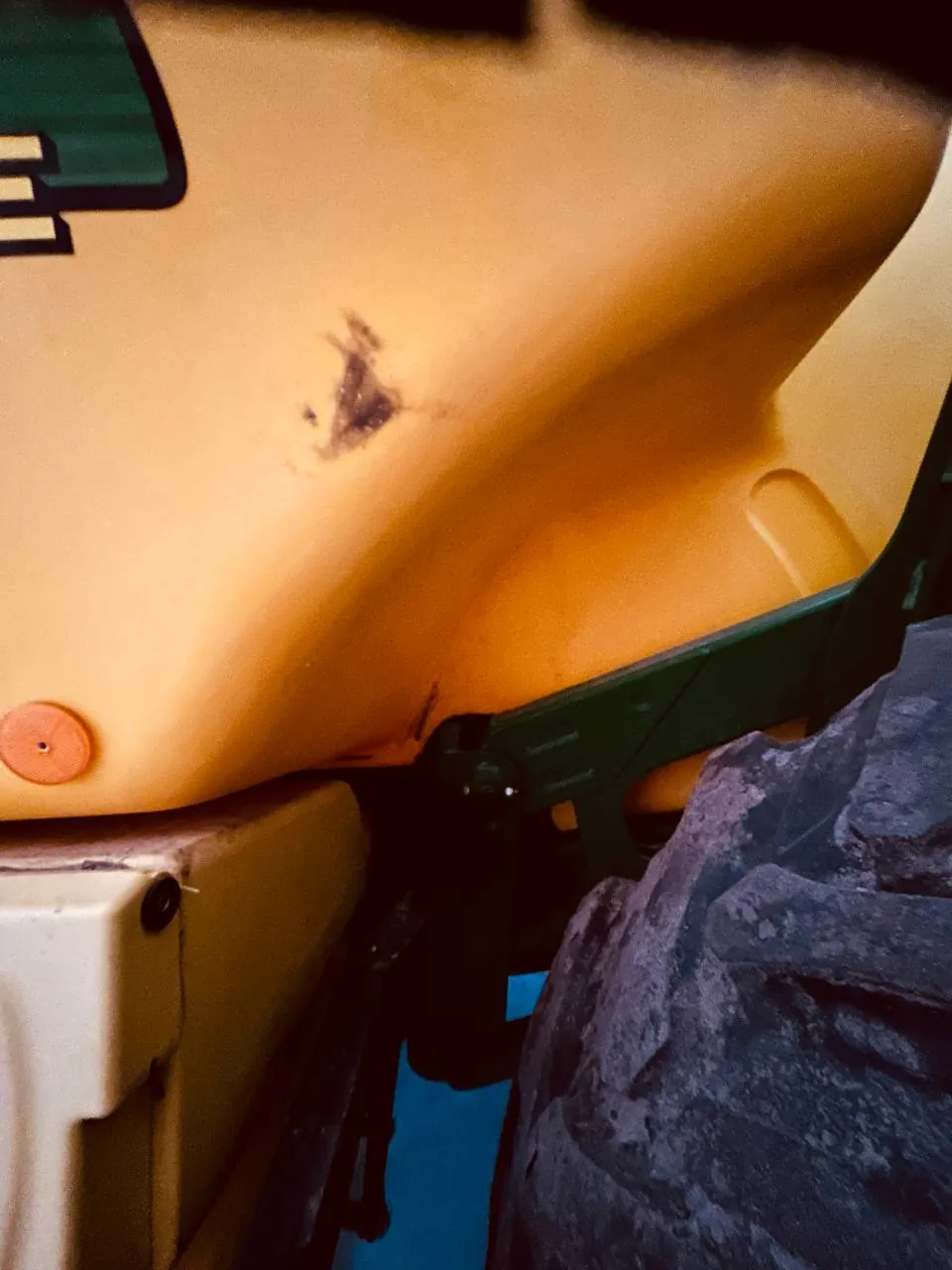Фото 4 з ремонту — Ремонт бочки обприскувача John Deere 740