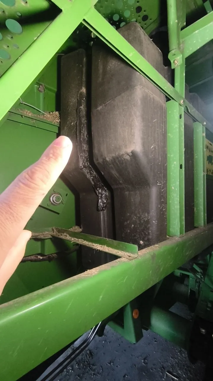 Фото 4 з ремонту — Ремонт паливного бака John Deere 1450
