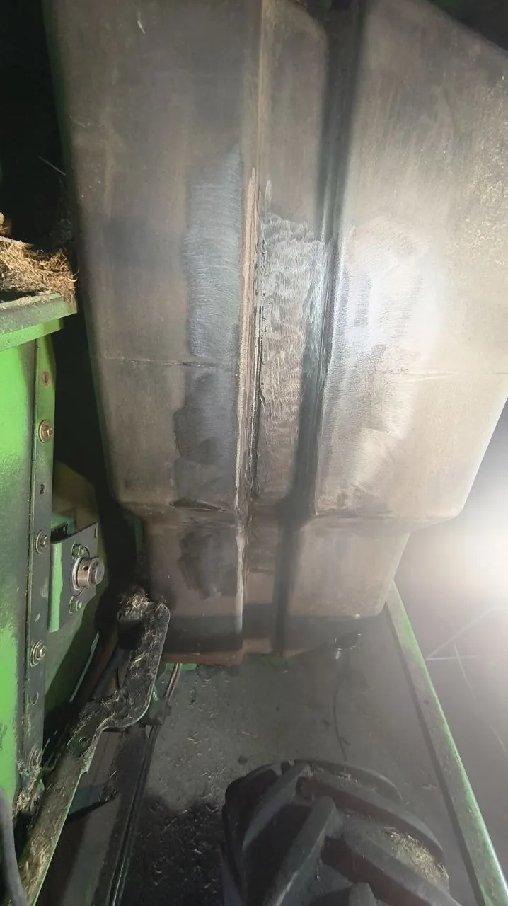 Фото 10 з ремонту — Ремонт паливного бака John Deere 1450