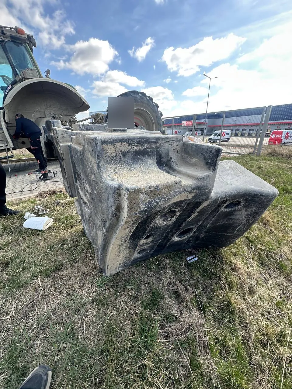 Фото 2 з ремонту — Ремонт паливного бака Fendt 900 Vario S4