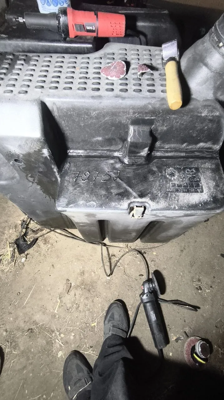 Фото 25 з ремонту — Ремонт паливного бака Massey Ferguson 6490