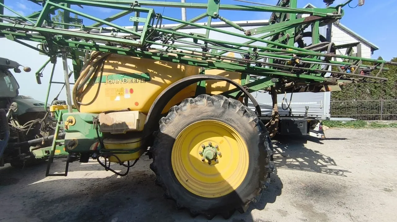 Фото 1 з ремонту — Ремонт бочки обприскувача John Deere M740