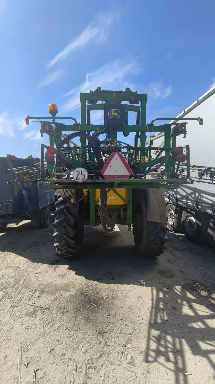Фото 3 з ремонту — Ремонт бочки обприскувача John Deere M740