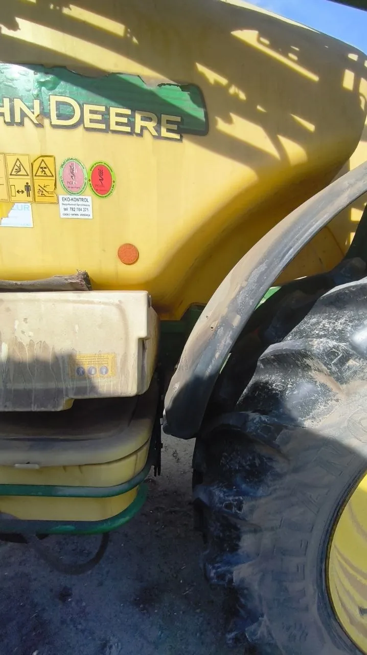Фото 4 з ремонту — Ремонт бочки обприскувача John Deere M740