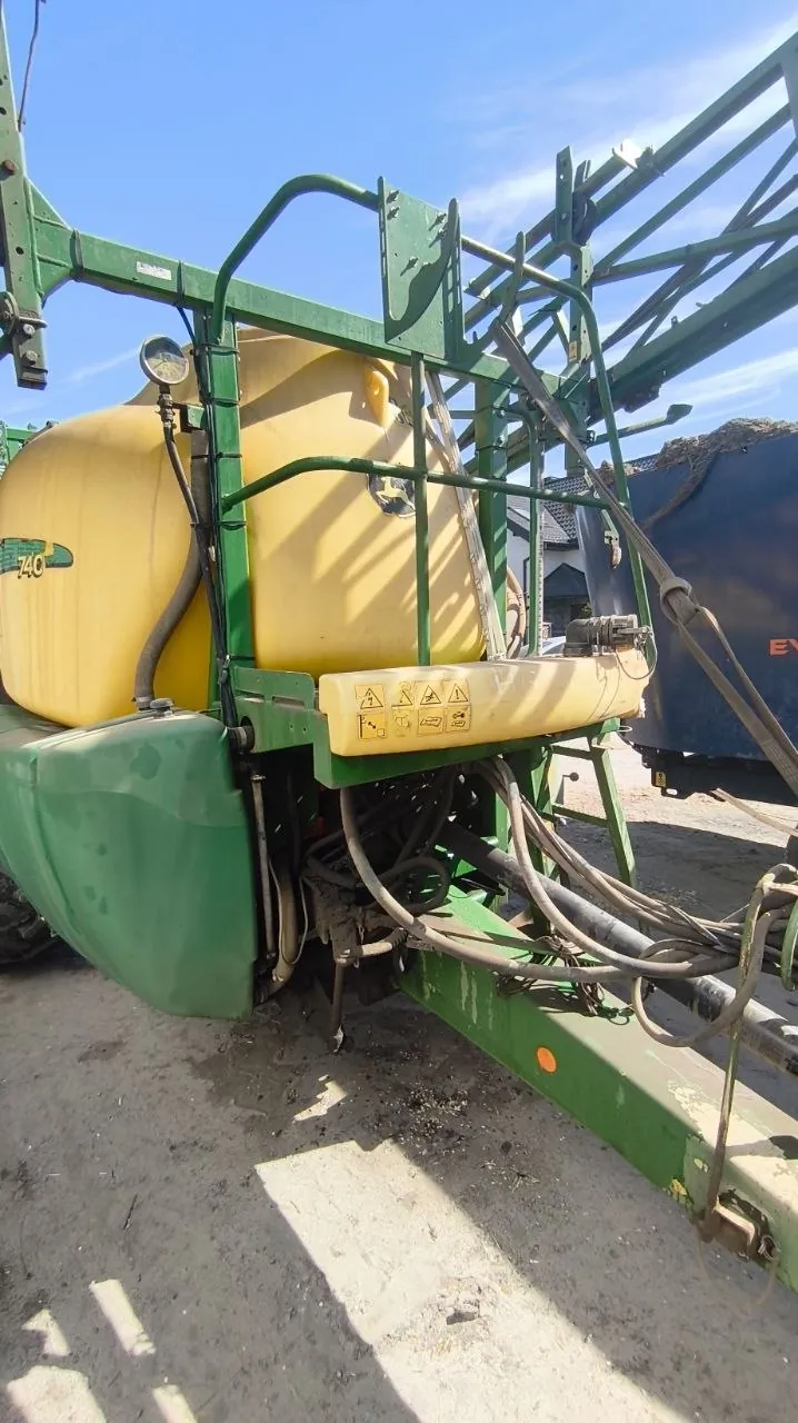 Фото 8 з ремонту — Ремонт бочки обприскувача John Deere M740