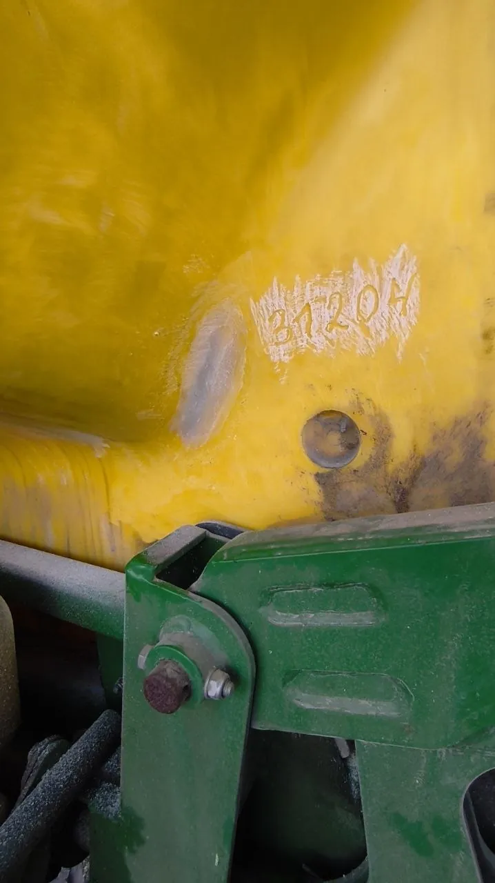Фото 20 з ремонту — Ремонт бочки обприскувача John Deere M740