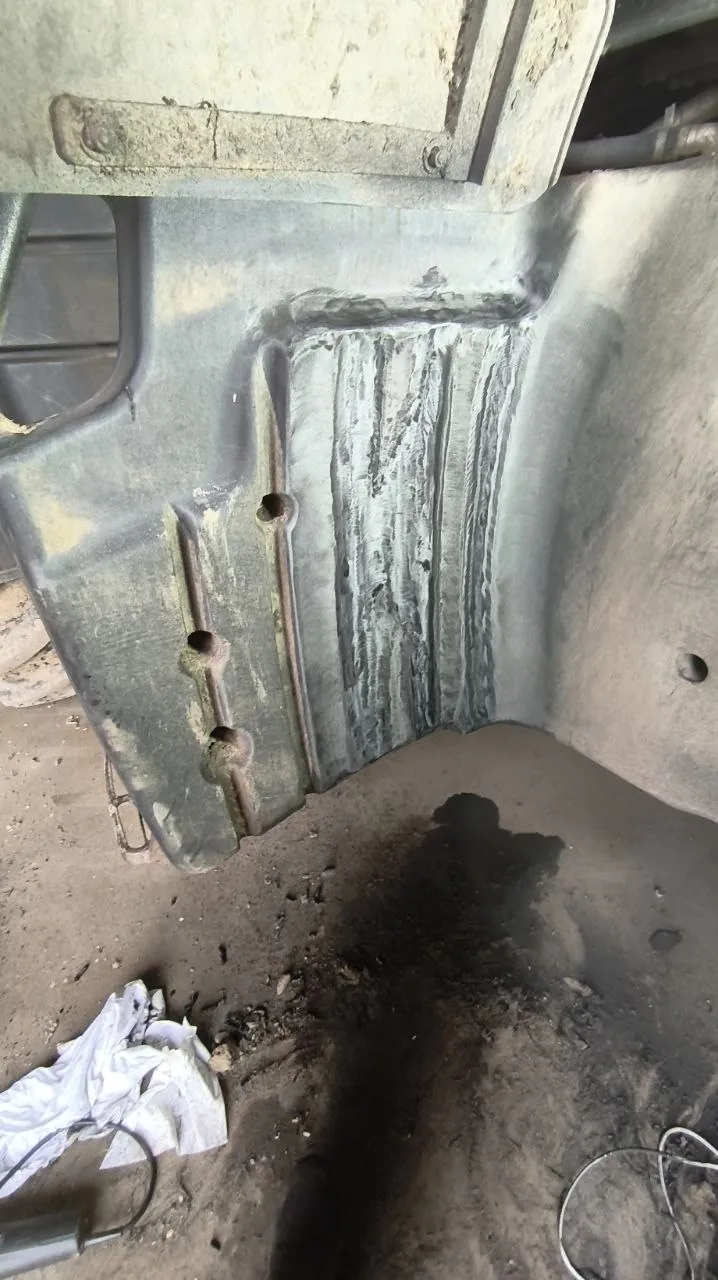 Фото 11 з ремонту — Ремонт паливного бака Deutz Fahr 7210TTV
