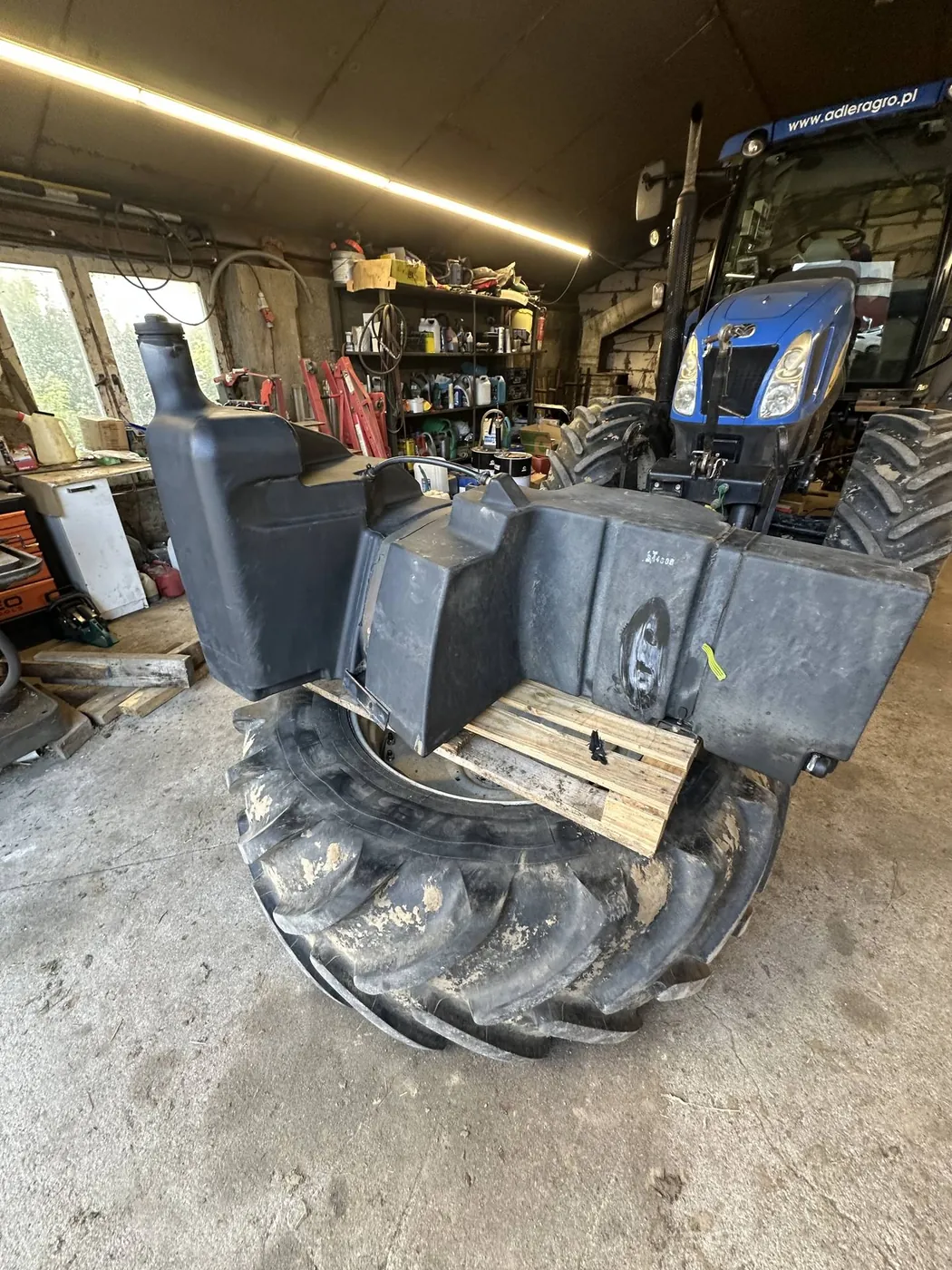 Фото 6 з ремонту — Ремонт паливного бака New Holland T6030